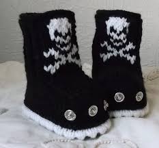 These cute illustrations are perfect combination of that occult gothic horror style and japanese harajuku aesthetic inspired kawaii style. Cute And Comfy Attire 15 Knitted Baby Bootie Patterns