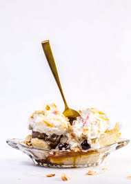 Rachael Ray S Funky Monkey Banana Splits Ice Cream Recipes Pretzel Desserts Desserts