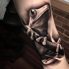 Black And White Frog Tattoo Designs Frog Tattoo Meaning Thewildtattoo Tree Frog Tattoos Animal Tattoos Frog Tattoos