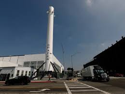 Foguete da SpaceX colide com a Lua