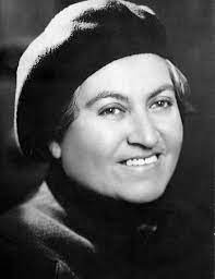 Gabriela mistral poems, quotations and biography on gabriela mistral poet page. Gabriela Mistral Poeta De Las Piedras La Esfera De Papel