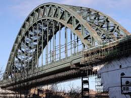 Proteste in Newcastle: Tommy Robinson und politische Spannungen - Imagen principal del artículo