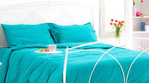 Pratique grâce à ses fermetures boutons invisibles, elle vous offrira un couchage de qualité grâce à sa fabrication 100 % coton et son tissage de 57. Housse De Couette Turquoise Westwing France