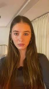 Vicky Lou's Instagram, Twitter & Facebook