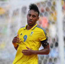 Join the discussion or compare with others! Afrika Cup Frustrierter Aubameyang Schimpft Auf Mitspieler Welt
