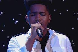 Je m'en excuse, j'ai failli me tromper d'accord. Video The Voice 2017 Lisandro En Larmes Bouleverse Avec Sa Prestation