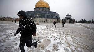 Masjid al aqsa turun salju ! Foto Pemandangan Masjid Al Aqsa Yang Diselimuti Salju