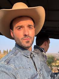 Justin Breton (@justinbreton) • Instagram photos and videos