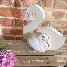 Schwan Kinderzimmer Dekor Schwan Kinderzimmer Schwan Dekor Holzschwan Schwan Prinzessi In 2020 Prinzessin Kindergarten Kinderzimmer Dekor Geschenk Fur Baby Madchen