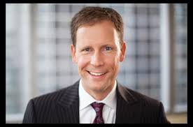 Adams Street's Gull steps down as secondaries head