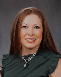 Welcome the Company of Mary Poppins! Bert- Randy Leonard George  Banks-Justin Lindsey Winifred Banks-Gabrielle Vogler Jane-Brittanie Rogers  Michael-Lawson McGee Katie Nanna-Lakin Hise Policeman-Mike Holder Miss  Lark-Haiden Wiley Willoughby- Phoebe ...