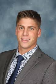 Sean Giles's Instagram, Twitter & Facebook