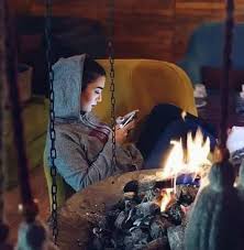 يقال أن البرد يشبه الغياب لذلك لا تتعجب إن رأيت أحدهم يرتجف قرب النار فبرد الروح أقس Outdoor Decor Outdoor Home Decor