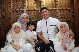 Melainkan ada panggilan atau sebutan sebagai pengganti nama orang tersebut. 10 Inspirasi Nama Anak Kembar Yang Bisa Dijadikan Inspirasi Millenials
