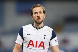 Coach southgate hebt eine eigenschaft besonders „diese auszeichnung zu gewinnen, macht mich sehr stolz, sagte kane, der die ehrung vor dem turnier natürlich als sein ziel ausgegeben hatte. Harry Kane Sollte Sich Man Utd Oder Man City Fur Trophaen Anschliessen Das Ist Eine Beleidigung Fur Tottenham Aktuelle Boulevard Nachrichten Und Fotogalerien Zu Stars Sternchen