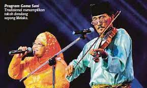 The songs indondang sayang are in the form of poetry (pantun). Dondang Sayang Terus Bergema Merentasi Zaman Pressreader