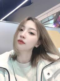 Lucy 倪千凌- 好了，年後還工作債我十分樂意。工作再累都沒有過年累😭