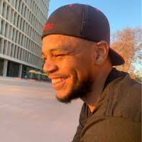 Jelani Mays's Instagram, Twitter & Facebook