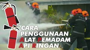 Fungsi dari pelatihan apar yang kami berikan untuk mengetahui cara penggunaan alat tabung pemadam api yang kita punya, apabila sewaktu waktu terjadi kecelakaan terjadi kebakaran dimana kita perlu memadamkan api secara cepat,sigap,tanggap,bergegas ke satu titik pusat terjadinya api kita. Tutorial Penggunaan Apar Dengan Benar Alat Pemadam Api Ringan Youtube