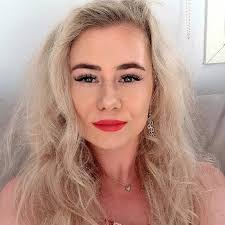 Tessa Bird's Instagram, Twitter & Facebook