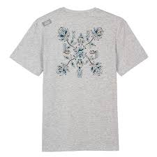 Il se sentira protégé par les nombreuses pièces techniques, pourra se mouvoir et voyager sans entrave avec tout le nécessaire. Tee Shirt Manches Courtes Trune Achat Pas Cher Go Sport