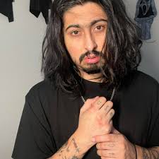 Liam Moth Frank (@liamandrewfrank) • Facebook