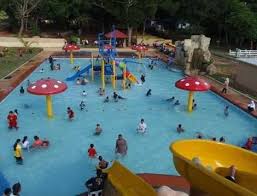 Page ini dibuka untuk berkongsi pelbagai info di melaka, terutama port makan best dan tempat menarik. Taman Buaya Rekreasi Melaka Tbrm C Letsgoholiday My