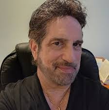 Chris Loney's Instagram, Twitter & Facebook