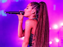 Last week, grande's hairstylist on the sweetener tour, josh liu, posted a photo of the singer sporting her. Ariana Grande Took Out Her Ponytail Wears Hair Down