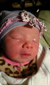 Mike Smith keep post his “girl” but he's 😭😭😭because the whole is too  BIG!!