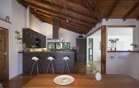 91 Ideen Fur Deckengestaltung Und Gelungene Beispiele Von Architekten Modernes Ferienhaus Design Fur Zuhause Und Style At Home