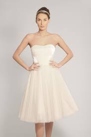 Corti colorati abiti da sposa scollati. Abito Da Sposa Corto Per La Cerimonia Con Rito Civile