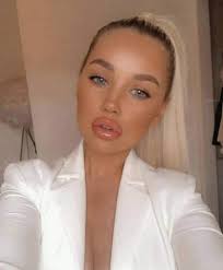 Miss SCOTLAND 2021 is Claudia Todd