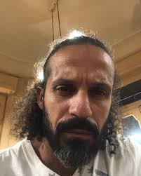 ملاقيش حق اللباس 🤣 Don't be worried I still have my braids and even though  if you like this look just give me a thumbs up 👍 . . . . . . . . . . . . .  . . . . . . . #