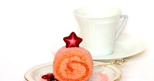 It is customary to dip the biscuit in champagne or red wine. Buche Rose De Reims Recette Par Nadji