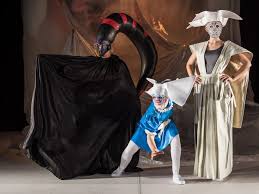 A short story by e.t.a hoffman about a psychologically deranged young student and his infantile dreams about the sandman, a fantasy character who springles sand. Der Sandmann Nach Der Erzahlung Von E T A Hoffmann Staatstheater Darmstadt