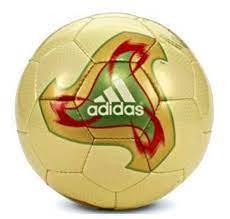 Fifa, 1970 dünya kupası öncesinde adidas'tan özel bir top tasarlamasını istedi. Gecmisten Gunumuze Dunya Kupasi Toplari Onedio Com