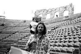 From Immagine In Cornice Eddie Vedder Pearl Jam Pearl Jam Eddie Vedder