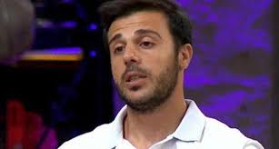 Jun 29, 2021 · masterchef türkiye 2021'de yeni sezonun eleme turunun heyecanı devam ederken büyük bir şanssızlık yaşayan yarışmacı somonun derisini yaktı ve 3 hayır oyu ile hayallerine veda etmek zorunda kaldı. 5hgztuqzjgqubm