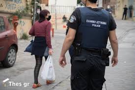 Σοκ προκαλεί η αιματηρή ληστεία που σημειώθηκε σε διώροφη κατοικία στα γλυκά νερά και συγκεκριμένα στην οδό παναγούλη 10, με θύμα μία 20χρονη γυναίκα την οποία έπνιξαν αδίστακτοι. Mal7lu726hdgfm