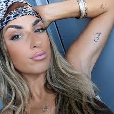 Tiffany Behr's Instagram, Twitter & Facebook