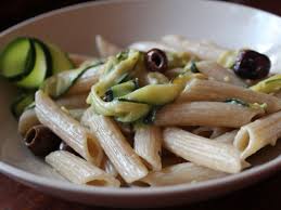 10 modi per preparare la pasta fredda. Pasta Fredda Zucchine E Olive Vie Del Gusto Rivista Di Enogastronomia E Turismo