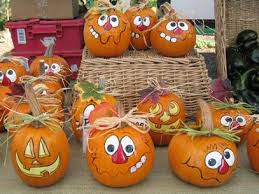 Pumpkins With Funny Faces Painted Pumpkins Pumpkin Face Paint Halloween Pumpkins Carvings