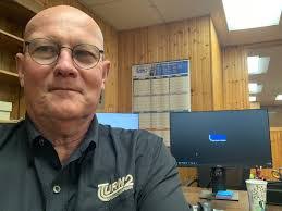 Justin Tullos's Instagram, Twitter & Facebook