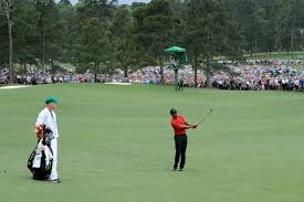 Dans l'ère moderne, le grand chelem est réalisé lorsqu'un golfeur remporte les 4 titres majeurs du golf au cours. Les Masters De Golf D Augusta Les Couleurs De L Automne