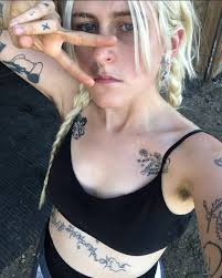 Lala Lala (@lillielala_music) • Instagram photos and videos