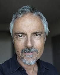 eyJidWNrZXQiOiJhZ2VuZGFjdWx0dXJlbCIsImtleSI6InVwbG9hZHMvOFpSejhSNk16TlNEa0RjZTktUGFzY2FsIE1vdWdpbi5qcGciLCJlZGl0cyI6eyJ3ZWJwIjp0cnVlLCJqcGVnIjp0cnVlLCJzaGFy  ...