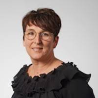 100+ "Bemposta" profiles