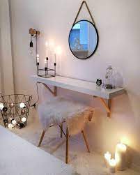 This mini makeup vanity table is perfect for a small corner in the room. 7 Diy Makeup Vanity Ideas L Essenziale