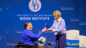 Duckworth Receives Valerie Biden Owens Woman of Power & Purpose Award